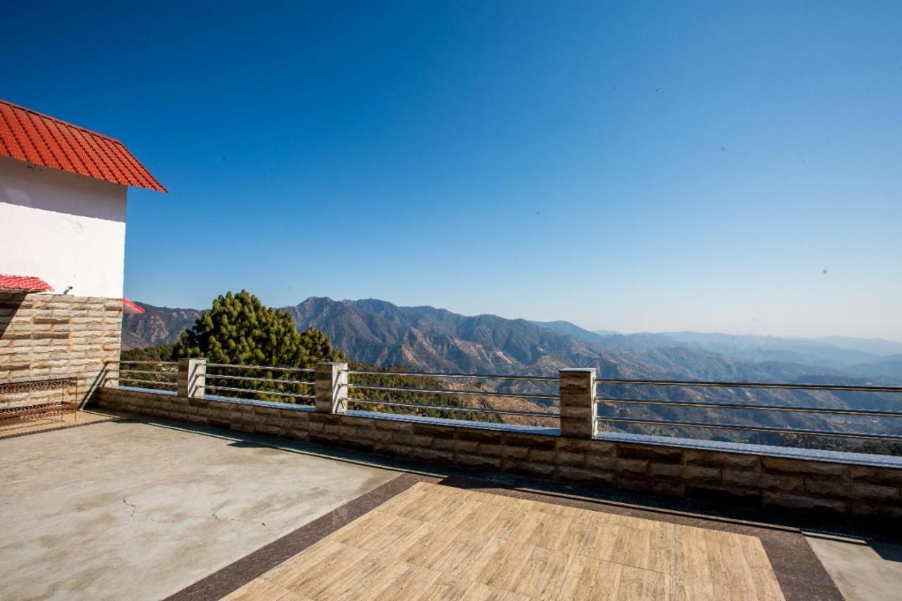 The Alpine Resort Lansdowne Bagian luar foto
