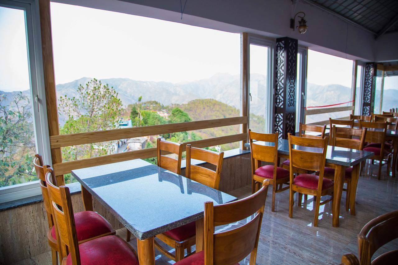 The Alpine Resort Lansdowne Bagian luar foto